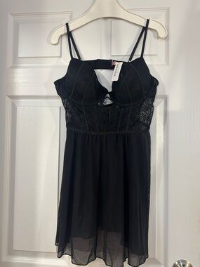 La Vie En Rose NWT Black Lace & Chiffon Babydoll Chemise